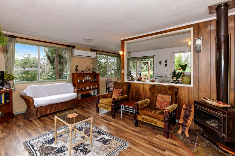 Photo of property in 34 Onedin Place, Titirangi, Auckland, 0604