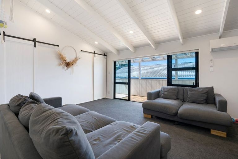 Photo of property in 113 Vipond Road, Stanmore Bay, Whangaparaoa, 0932