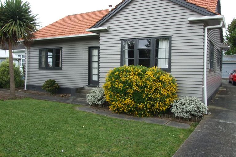 Photo of property in 220 College Street, West End, Palmerston North, 4412