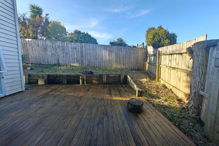 Photo of property in 7a Merville Avenue, Te Atatu South, Auckland, 0610