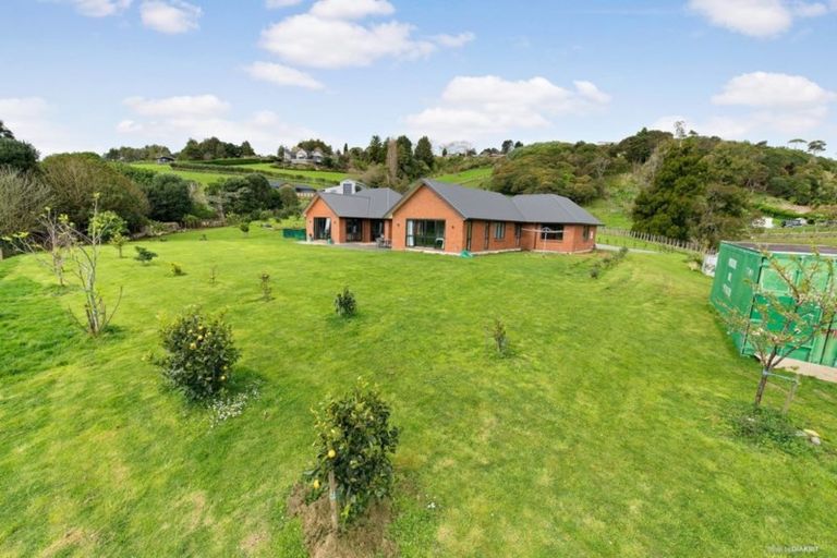 Photo of property in 45 Old Barn Road, Opaheke, Papakura, 2584