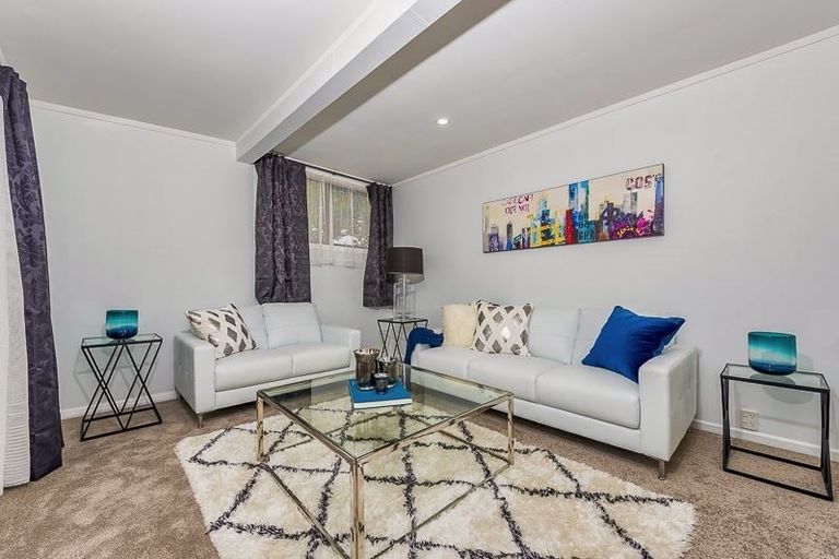 Photo of property in 114 Colwill Road, Massey, Auckland, 0614