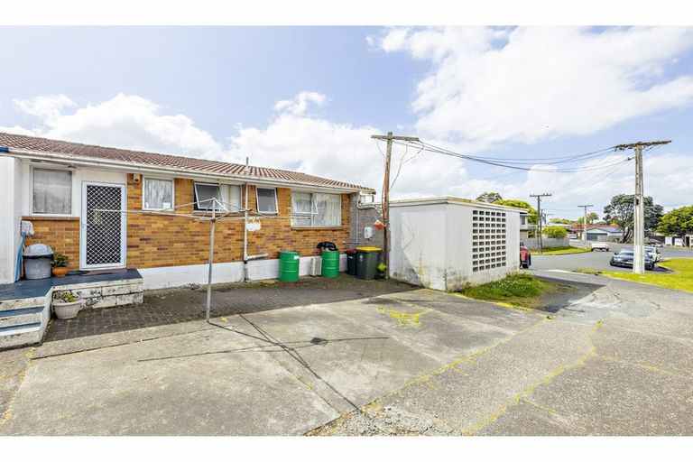 Photo of property in 8/5 Deering Place, Papatoetoe, Auckland, 2025
