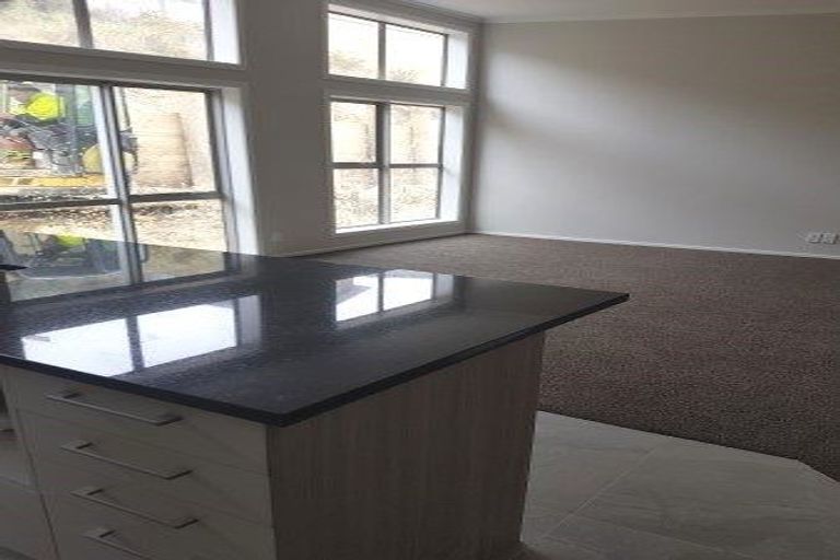 Photo of property in 9a Madeira Close, Whitby, Porirua, 5024