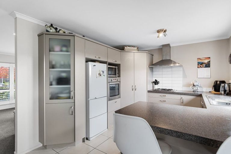 Photo of property in 102 Farringdon Avenue, Rototuna North, Hamilton, 3210