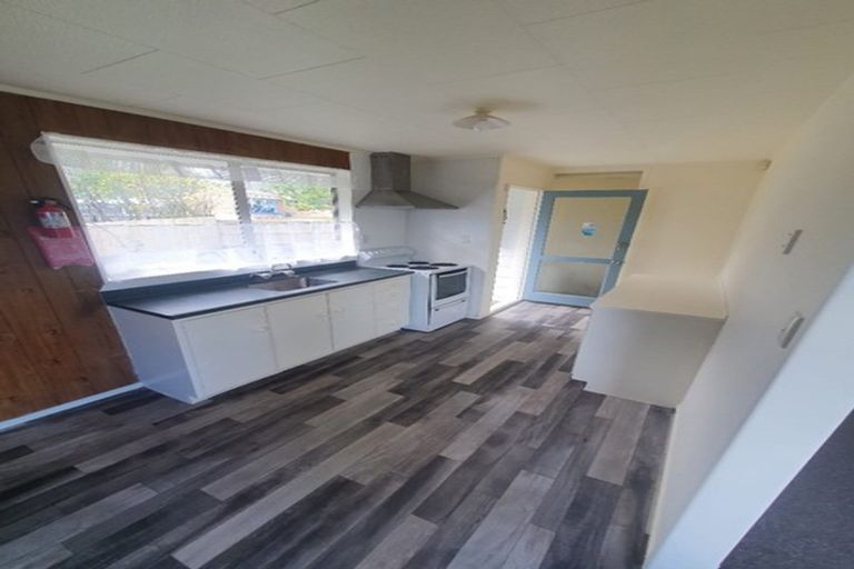 Photo of property in 4 Citril Place, Red Hill, Papakura, 2110