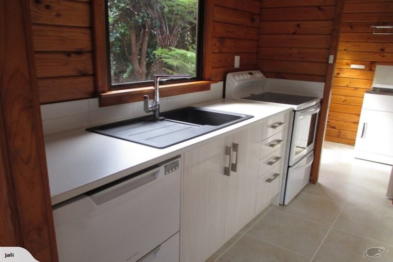 Photo of property in 2/694 East Coast Road, Pinehill, Auckland, 0632