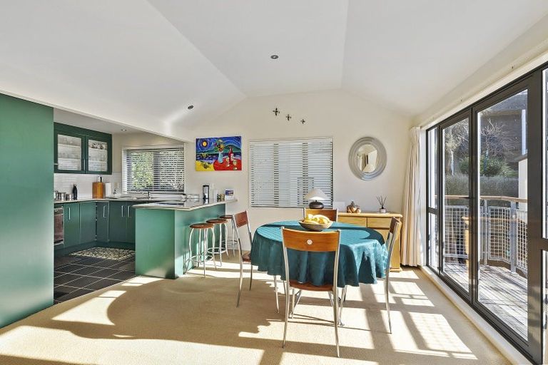 Photo of property in 10a Fettes Crescent, Seatoun, Wellington, 6022