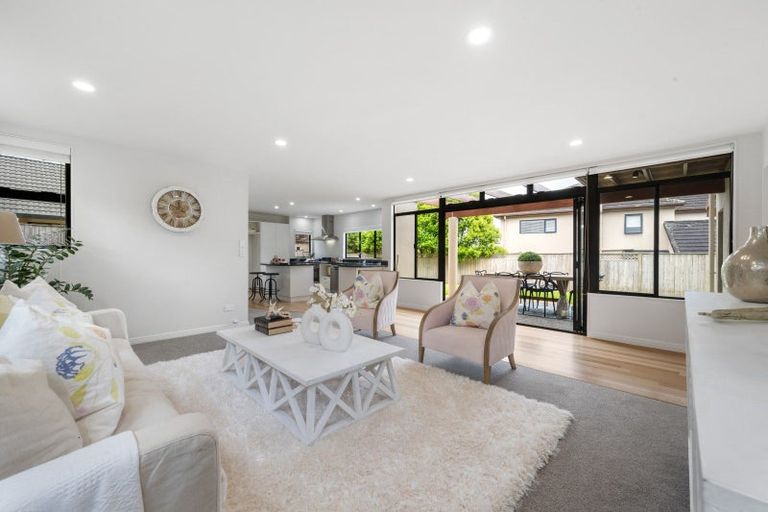 Photo of property in 37 Westerham Drive, Dannemora, Auckland, 2016