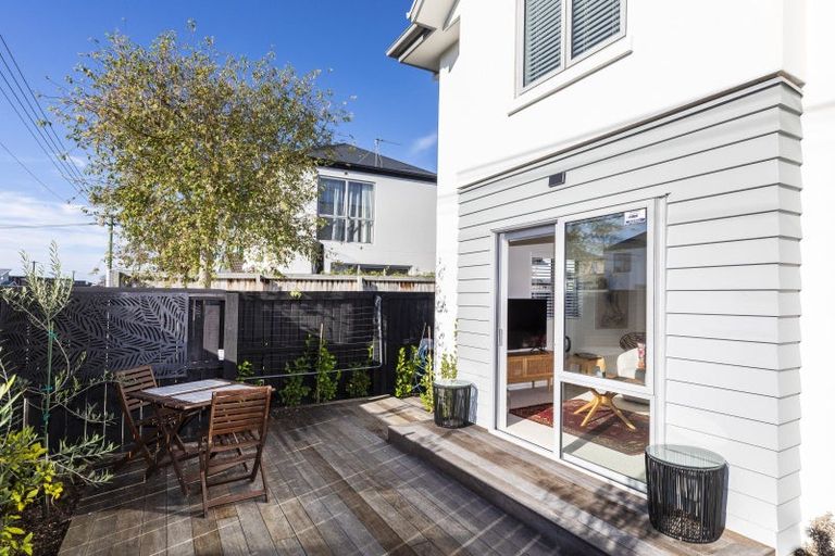 Photo of property in 76 Canon Street, St Albans, Christchurch, 8014