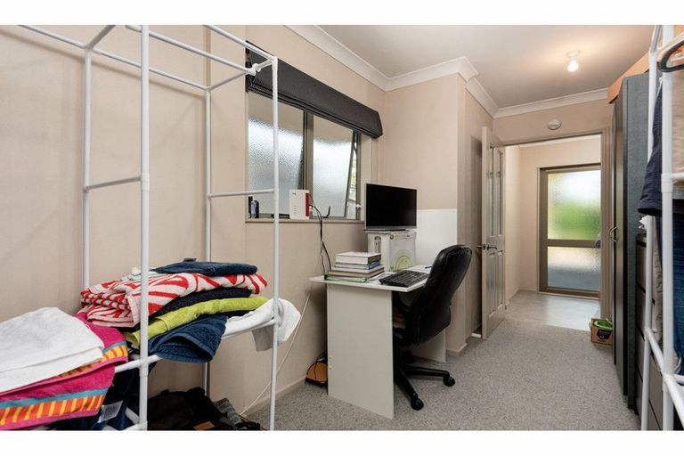 Photo of property in 2 Lysaght Place, Welcome Bay, Tauranga, 3112