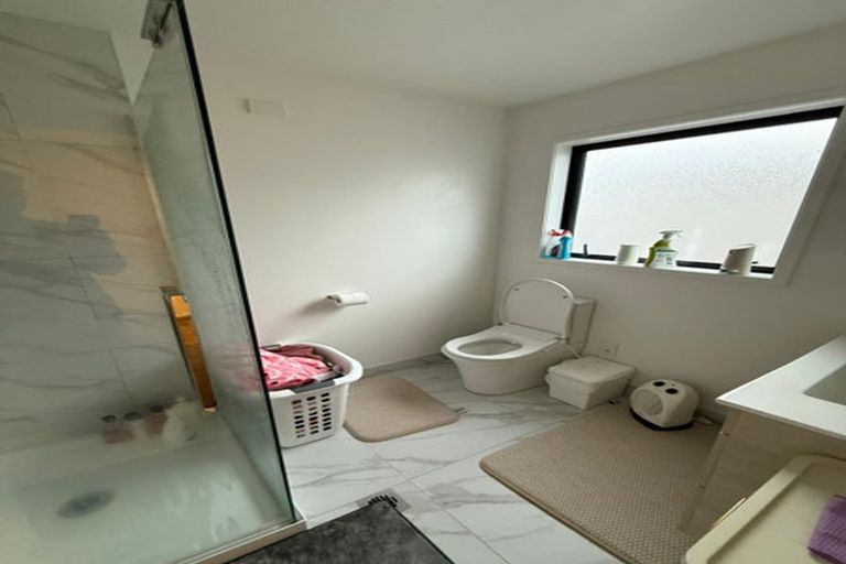 Photo of property in 3/216 Rosebank Road, Avondale, Auckland, 1026