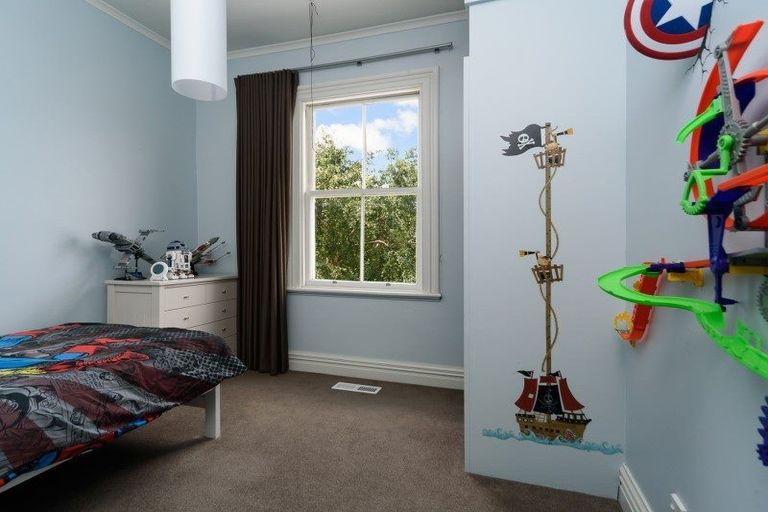 Photo of property in 12 Burnell Avenue, Thorndon, Wellington, 6011