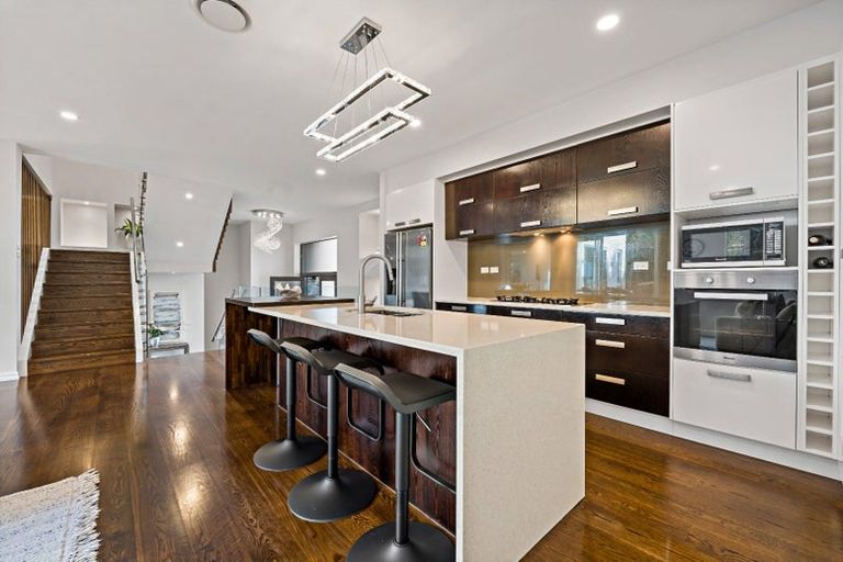 Photo of property in 52 Corricvale Way, Northcross, Auckland, 0630