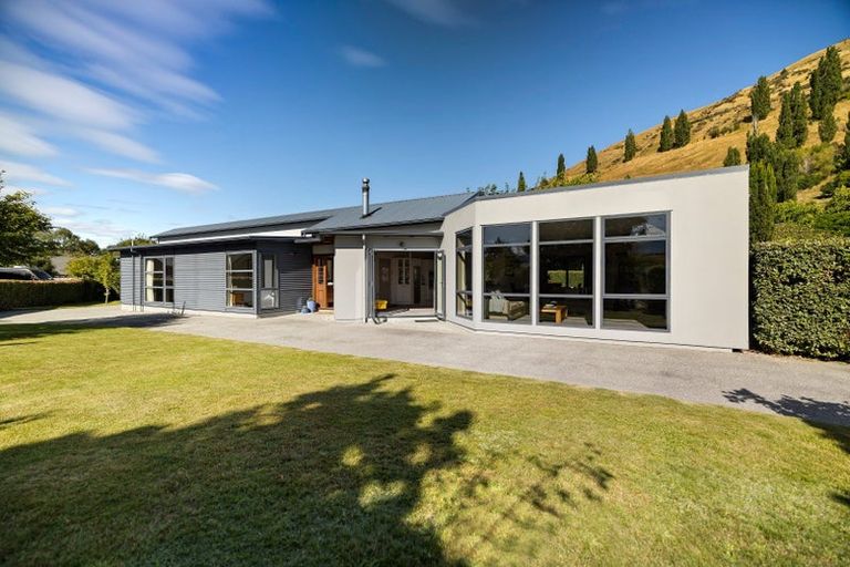 Photo of property in 29 Ferry Hill Drive, Lower Shotover, Queenstown, 9371