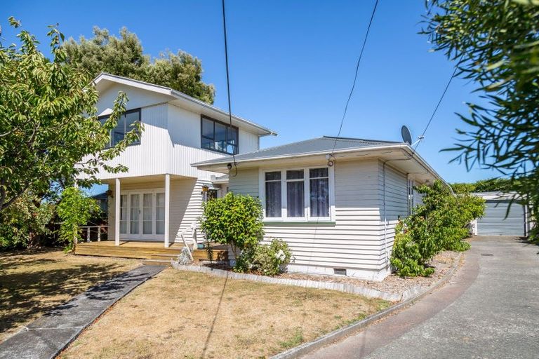 Photo of property in 27 Wavell Crescent, Lansdowne, Masterton, 5810