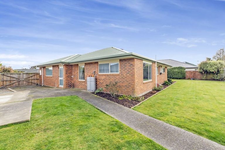 Photo of property in 6 Oldham Place, Darfield, 7510