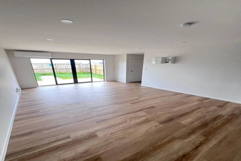 Photo of property in 2/13 Cheviot Street, Mangere East, Auckland, 2024