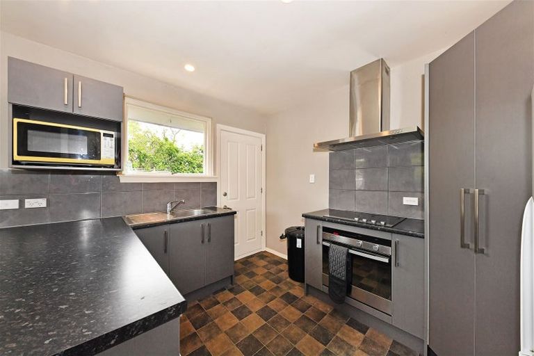 Photo of property in 2/187a Matsons Avenue, Papanui, Christchurch, 8053