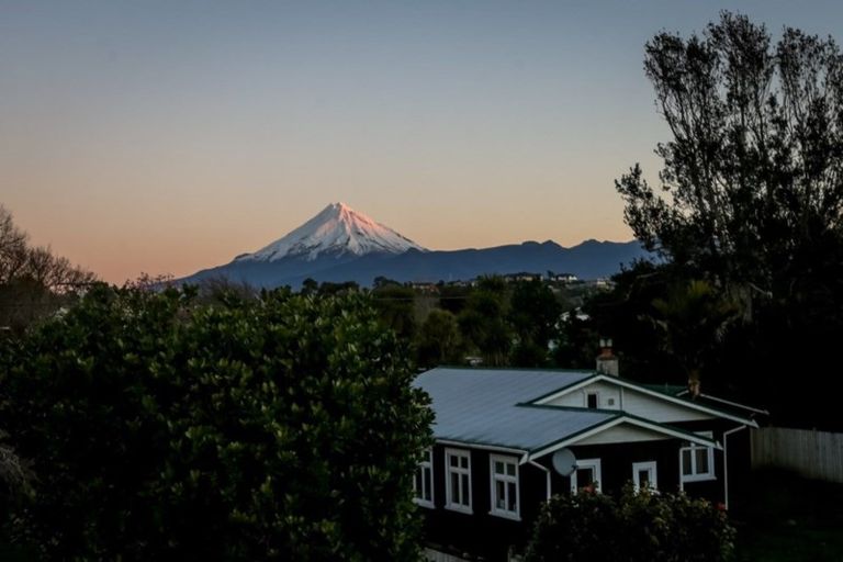 Photo of property in 13a Woodleigh Street, Frankleigh Park, New Plymouth, 4310