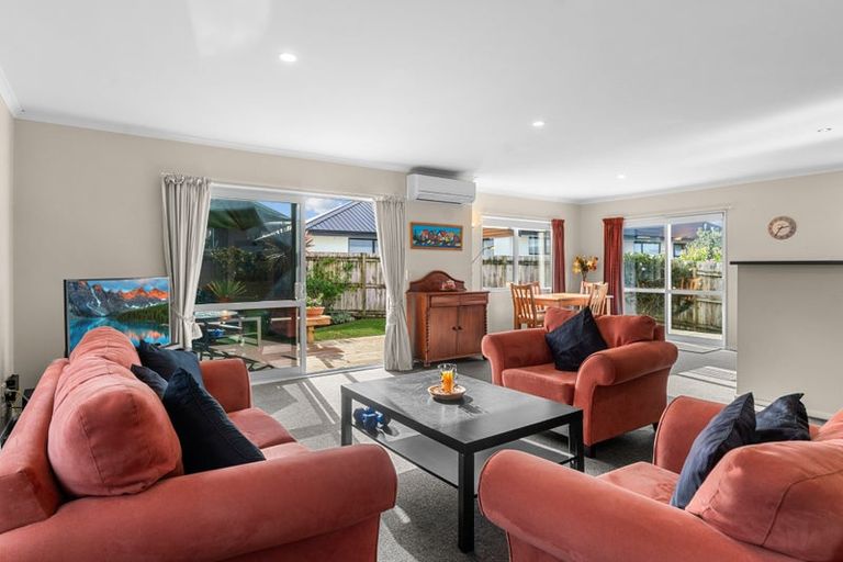 Photo of property in 12 Weka Street, Mangawhai, 0505