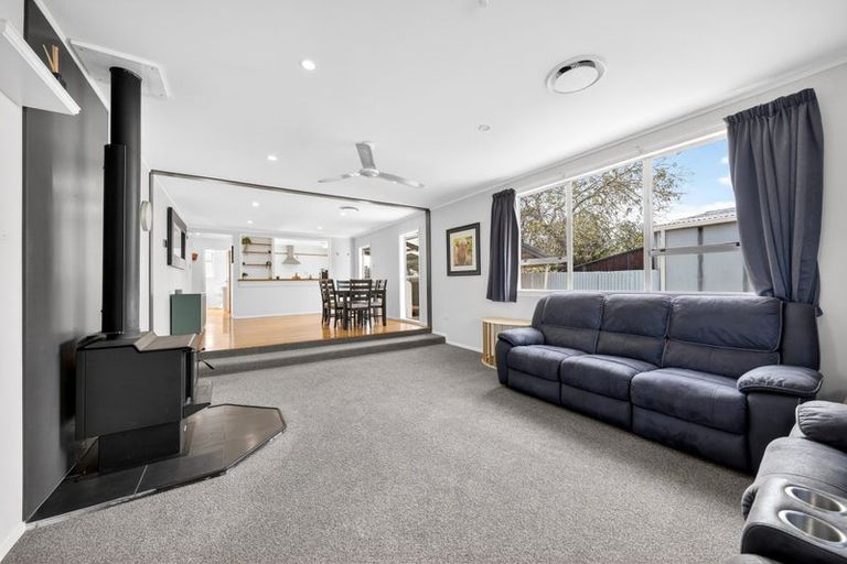 Photo of property in 2 Philip Street, Carterton, 5713