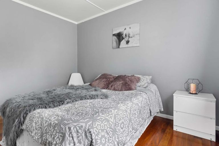 Photo of property in 14 Keats Crescent, Enderley, Hamilton, 3214