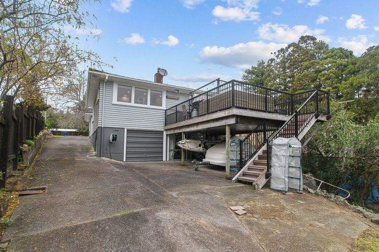 Photo of property in 37 Derwent Crescent, Titirangi, Auckland, 0604