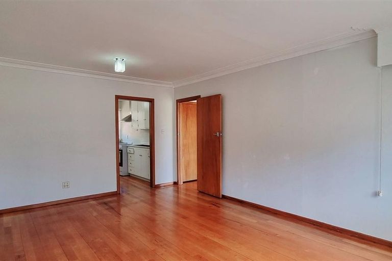 Photo of property in 1a Sutton Crescent, Papatoetoe, Auckland, 2025