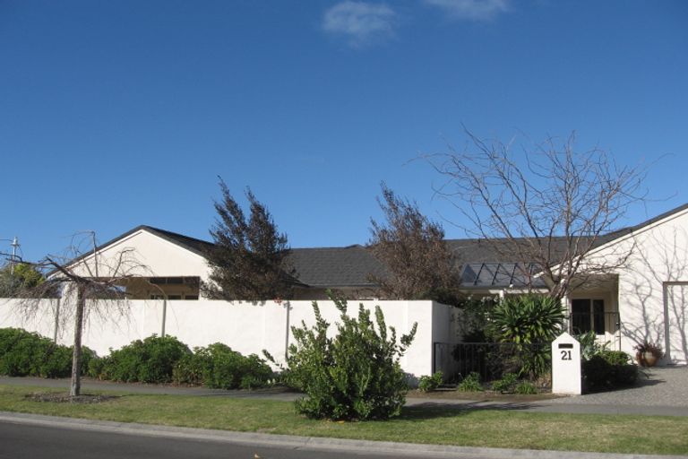 Photo of property in 21 Pukekura Place, Taradale, Napier, 4112