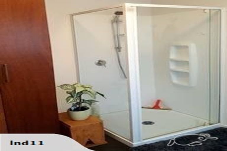 Photo of property in 5/77 Old Lake Road, Narrow Neck, Auckland, 0624