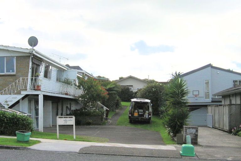 Photo of property in 3/31 Eastern Beach Road, Eastern Beach, Auckland, 2012