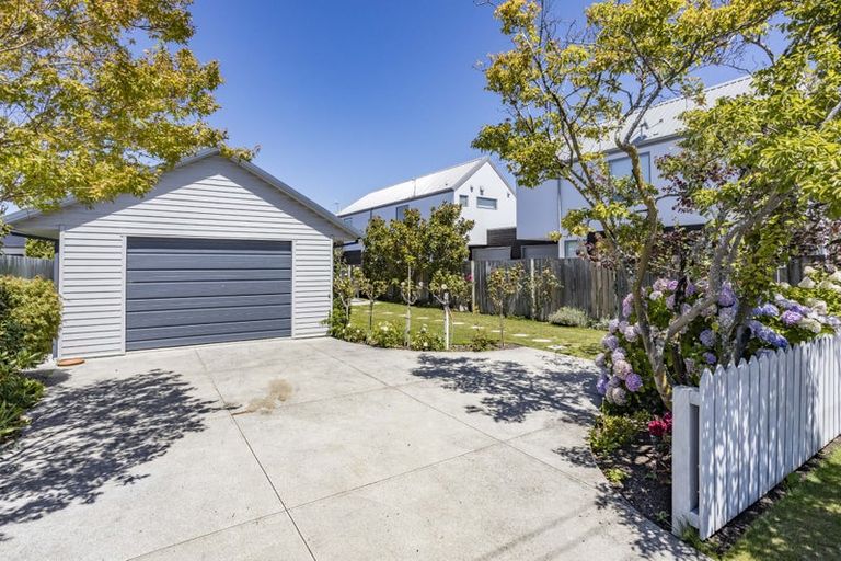 Photo of property in 8 Winton Street, St Albans, Christchurch, 8014