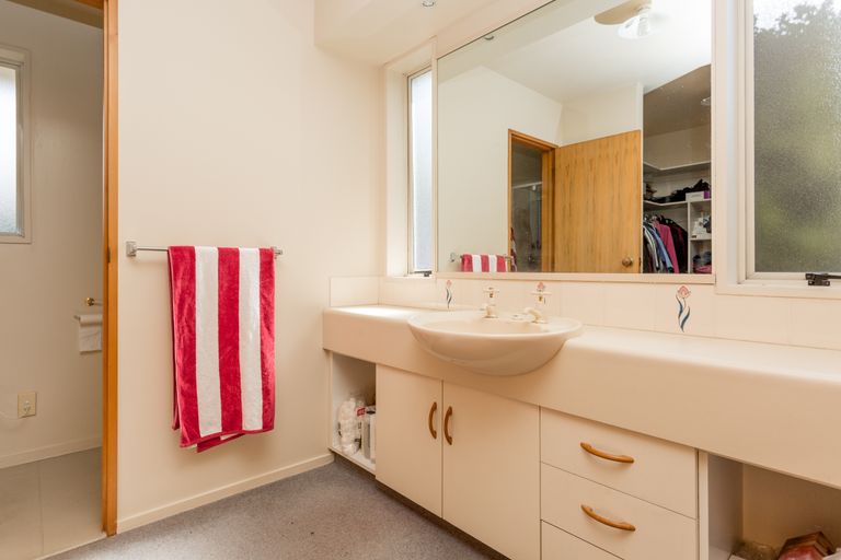 Photo of property in 14 Cataluna Place, Hei Hei, Christchurch, 8042