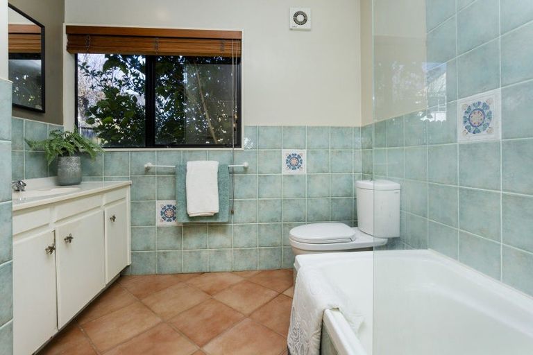 Photo of property in 2/32 Centorian Drive, Windsor Park, Auckland, 0632