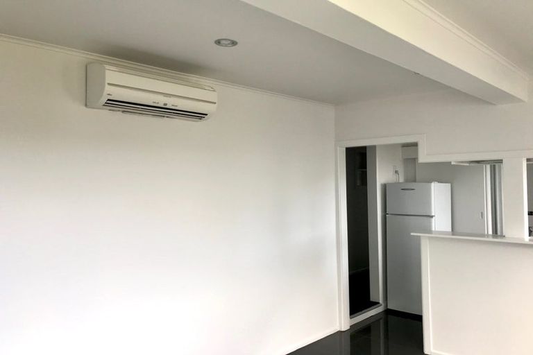 Photo of property in 50 Townsend Road, Miramar, Wellington, 6022