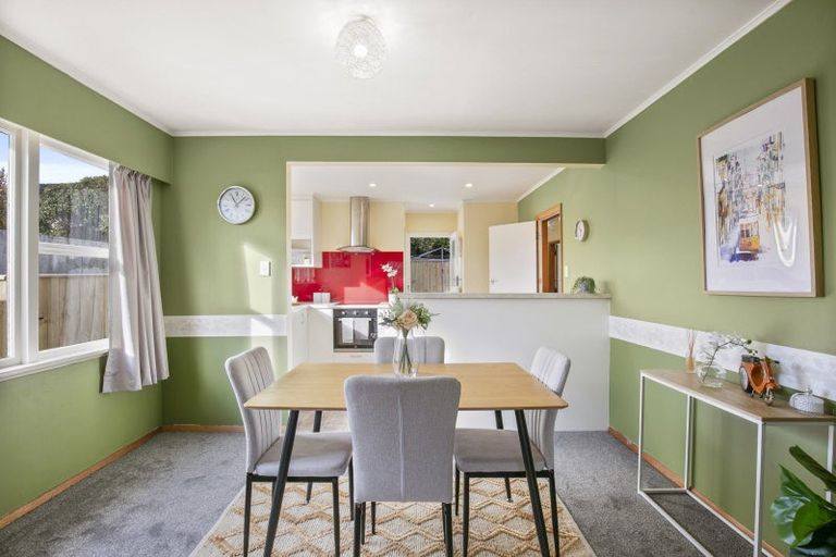 Photo of property in 12 Ranui Terrace, Tawa, Wellington, 5028