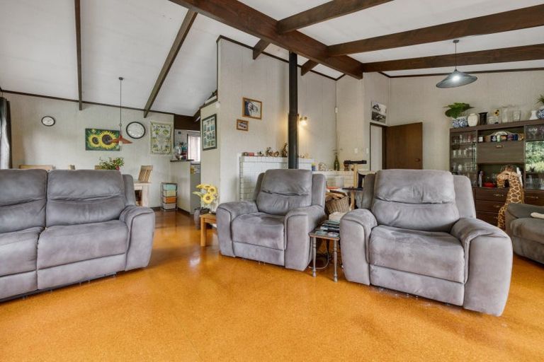 Photo of property in 48 Resolution Road, Welcome Bay, Tauranga, 3112