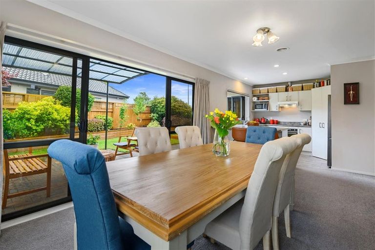 Photo of property in 4 Mccahon Drive, Pukehangi, Rotorua, 3015