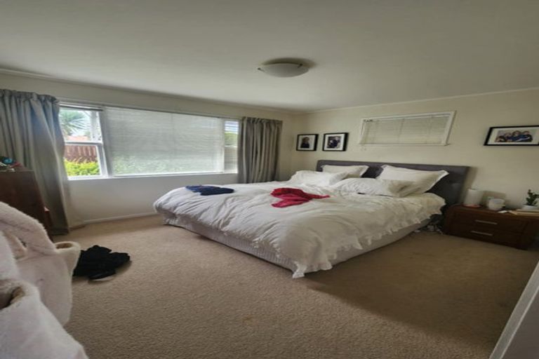 Photo of property in 90 Lauderdale Road, Birkdale, Auckland, 0626