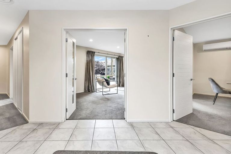 Photo of property in 10 Cyclamen Place, Aidanfield, Christchurch, 8025