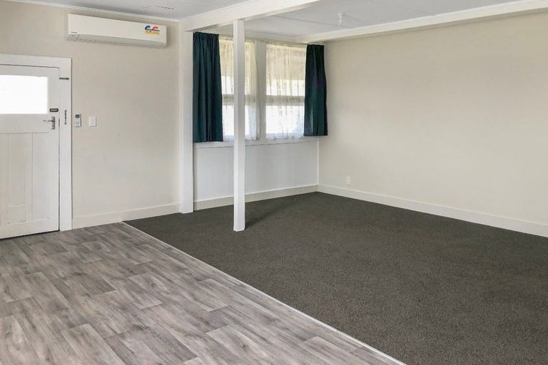 Photo of property in 19 Ruapehu Street, Castlecliff, Wanganui, 4501
