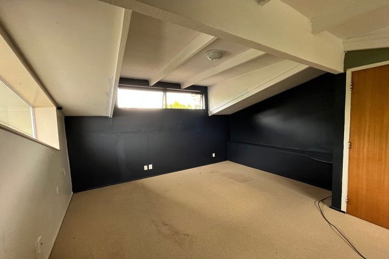 Photo of property in 11 Campbell Place, Pukehangi, Rotorua, 3015