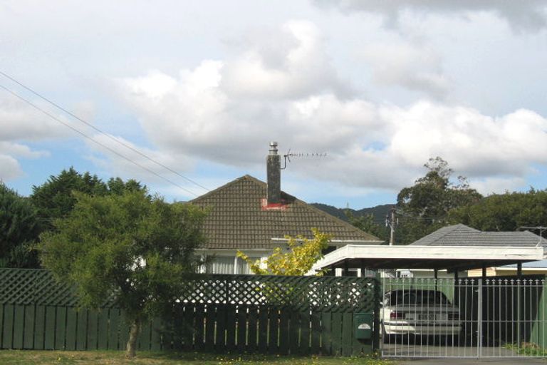 Photo of property in 1/32 Palmer Crescent, Silverstream, Upper Hutt, 5019