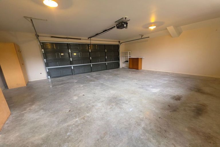 Photo of property in 135a Memorial Avenue, Burnside, Christchurch, 8053