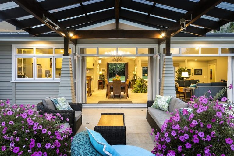 Photo of property in 152k Parker Road, Oratia, Auckland, 0604