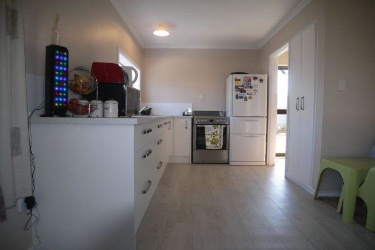 Photo of property in 6b Martyn Street, Rangiora, 7400