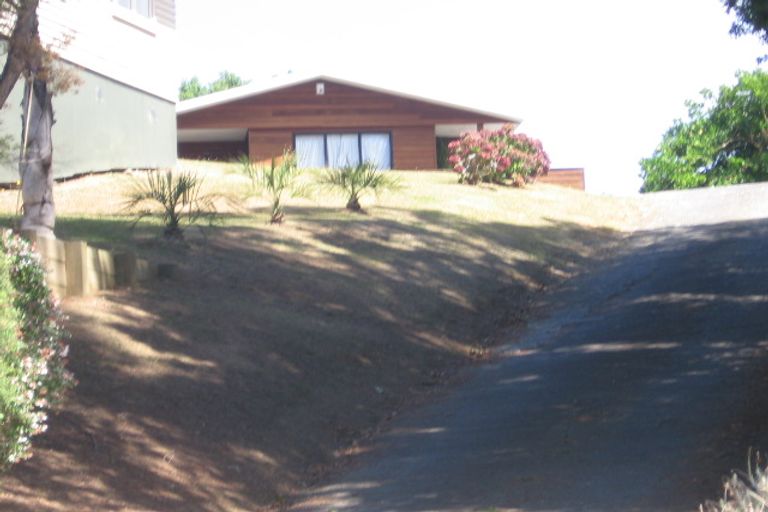 Photo of property in 2/148 Manuka Road, Bayview, Auckland, 0629