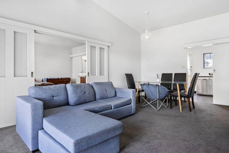 Photo of property in 76 Trafalgar Street, St Albans, Christchurch, 8014