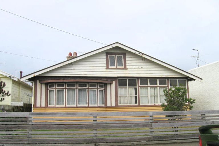 Photo of property in 155 Onepu Road, Lyall Bay, Wellington, 6022